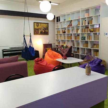 Хостел 689Capsulehotel&Coffee Alma-Ata Buitenkant foto